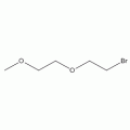 1-溴-2-(2-甲氧基乙氧基)乙烷, stab. with sodium carbonate