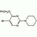 4-苄氧基-5-溴-2-( 1-哌啶)嘧啶,95%