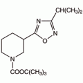 1-Boc-3-(3-异丙基-1,2,4-恶二唑-5-基)哌啶